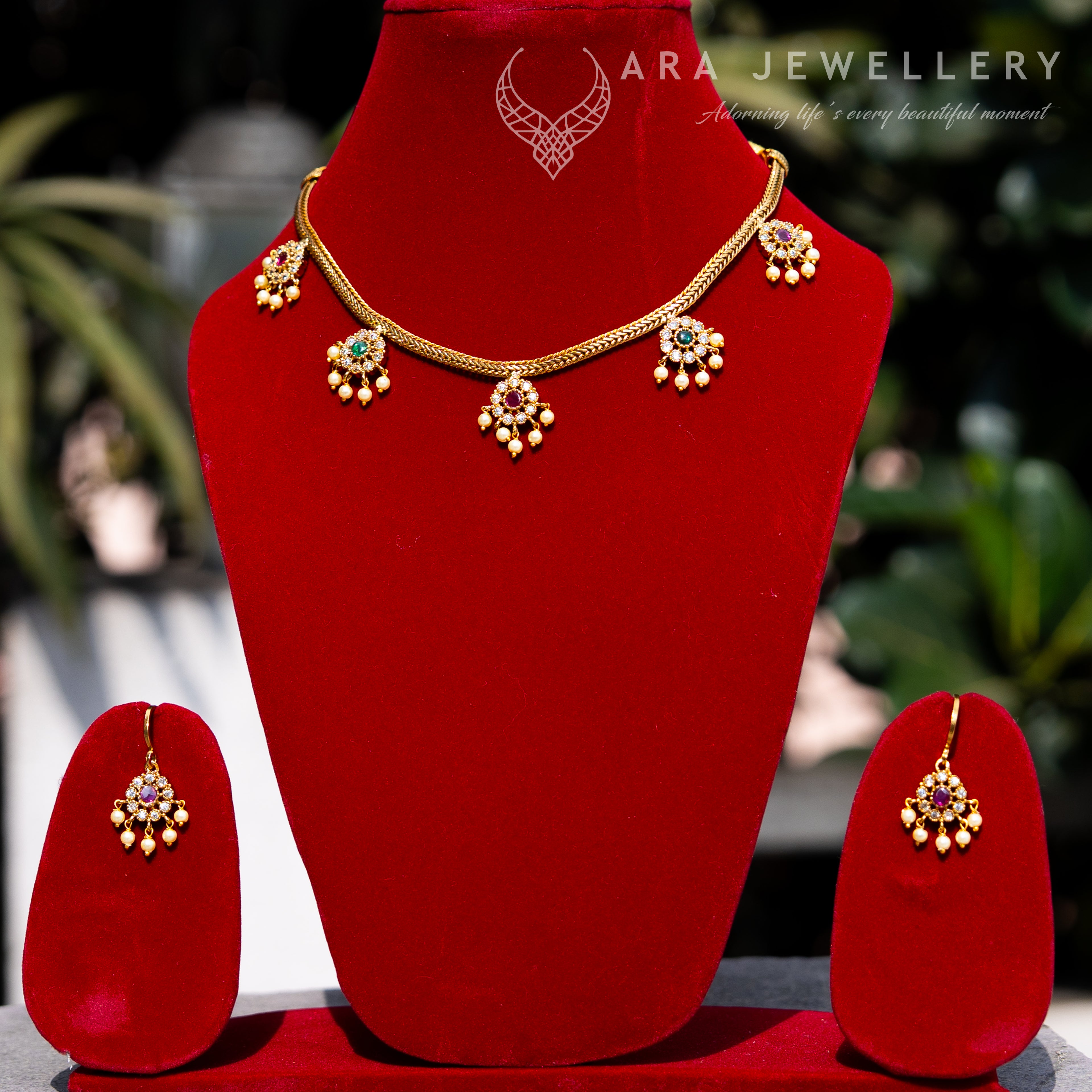 Floral Design Necklace