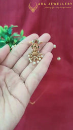 Lakshmi Dollar Invisible Chain
